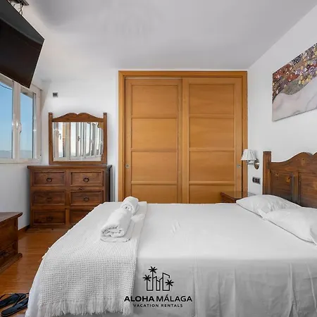 Apartment Lucila Beachfront Pedregalejo By Alohamalaga